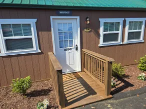 Bigfoot Cottage - Image 3