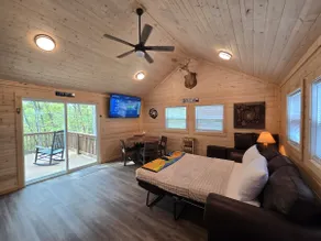 Bigfoot Cottage - Image 2