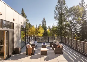 Luxury modern retreat - Image 3
