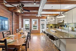 The Loft: Two Level Designer Apt - Image 2