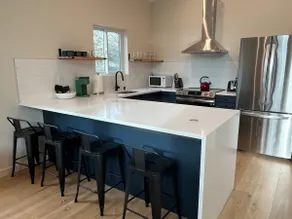 Modern Cannon Beach Cabin - Image 4