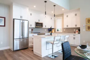 The Luna | New Penthouse w Patio, Lake & Mtn Views - Image 3