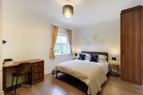 Central Tunbridge Wells Stylish & Spacious for 10 - Image 5