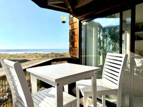 Beachfront Condo with Spectacular Views, Comfort and Fun For All - Image 2