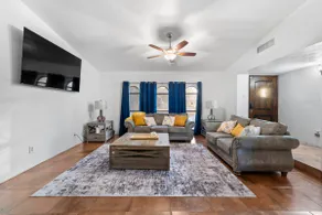 3 bed home with Luxury Hot Tub - Image 2