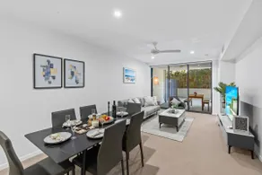 Modern New 2BR unit w/ Pool, Close to Airport/City - Image 5