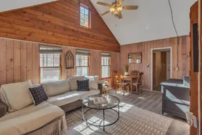 North Lakeshore Cottage - Image 3
