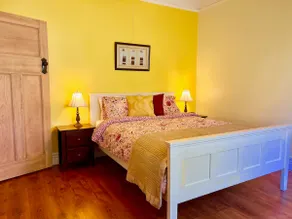 Country Style 2 Bedroom House - off street parking - Image 2