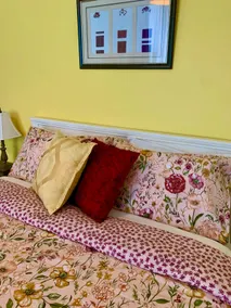 Country Style 2 Bedroom House - off street parking - Image 4