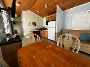The Sleepy Turtle, with Pool Access! - Image 2