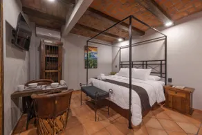 T202- loft w/AC & swim pool - Image 3
