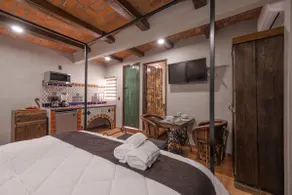 T202- loft w/AC & swim pool - Image 4