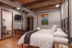 T202- loft w/AC & swim pool - Image 2