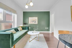 1-Bedroom City Sophistication: Unwind in Style! - Image 2