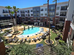 Coastal Breeze | Galleria Luxury Stay + Pool & Gym - Image 3