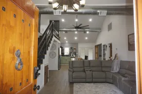 Modern lodge style. Sleeps 8 + Large Outdoor Space - Image 5
