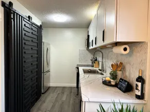 Duplex in Yakima - Image 2
