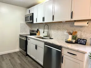 Duplex in Yakima - Image 3