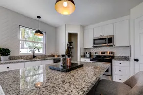 Clean, Bright Home For Up To 12! - Image 4