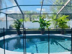 Entire 4 Bedroom 2 Bathroom Pool House - Image 2