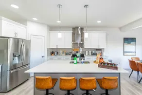 Grand Retreat Upscale 4 bedrooms Home with AC - Image 2