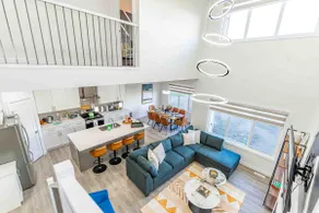 Grand Retreat Upscale 4 bedrooms Home with AC - Image 5
