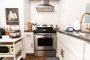 Boutique 1 BR at Park Place - Image 3