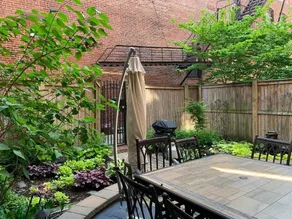 Boston 3 BR Patio Full Kitchen - Image 2
