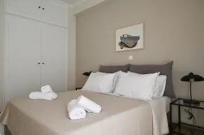 Newly Renovated 3 b/r Premium Sanctuary! - Image 2