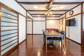 Great access | Sauna | BBQ allowed in rainy weather | Smoking allowed on the veranda | Retro interior | Sleeps 8 | Jinbōchō Station 3-minute walk - Image 4