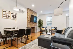 3BR/2.5BA Duplex | Close to Stadium and Downtown - Image 2
