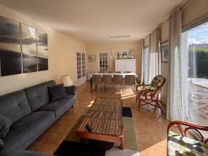Beachfront villa - Image 3