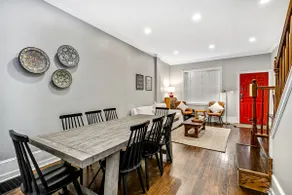 Elegant & Stylish Townhome! 2 Car Parking +Balcony - Image 5