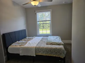 Centrally Located Charming 3 Bed 2.5 Bath Townhome - Image 5
