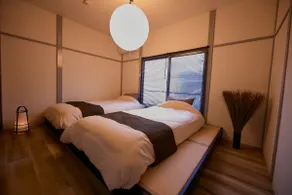 Beautiful Japanese Seasonal House【灯】 - Image 4