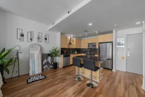 High Rise | Free Parking | Balcony | Spacious - Image 4