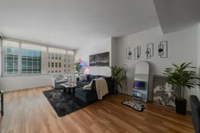 High Rise | Free Parking | Balcony | Spacious - Image 5