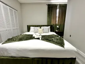 *Serene* Parkside 2BR Apt: Private Entrance, W/D - Image 5