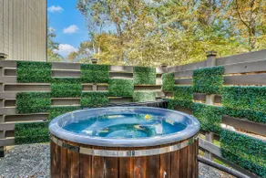 Bushkill Bliss w/ Hot tub near Falls & Shawnee - Image 4