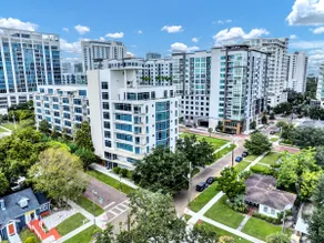 Luxury 1260sq ft 2 Bd/2BTH in DT - Image 3