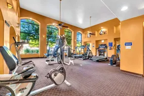 No Airbnb Fees! | Pool + Gym + Workspace - Image 5
