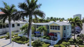 Private beach access with water & heated pool - Image 2