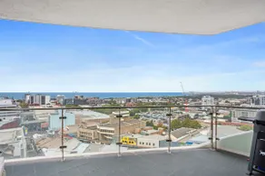 High Rise Ocean View Apartment - Image 4