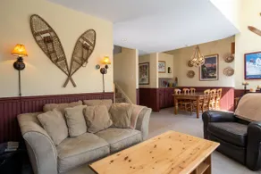 Beautiful, Bright, Cozy 3-Bedroom Townhouse - Image 2