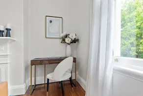 Art Deco with Modern Twist! 1Bed-1Bath-1Car-New Farm - Image 4