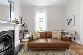 Art Deco with Modern Twist! 1Bed-1Bath-1Car-New Farm - Image 5