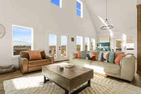 Lake Views & access! Summer Pool, Hot tub, Firepit - Image 3