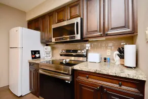 Relaxing 2BR Retreat at Carriage Hills - Image 4