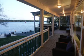 Wooden Yokes Lakefront Cottage - Image 5