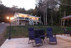 Wooden Yokes Lakefront Cottage - Image 4